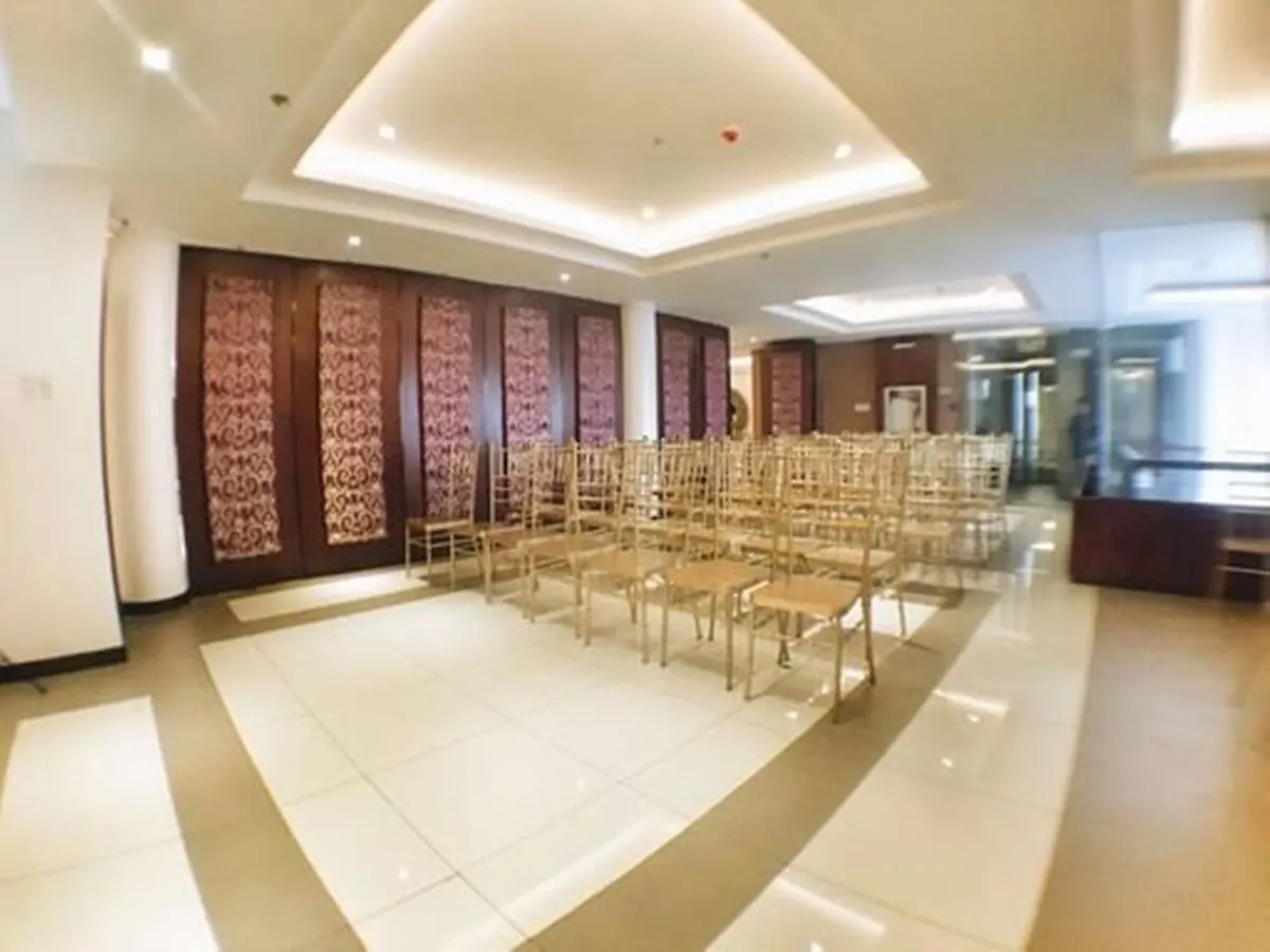 Palm Star Suites Subic Hotel
