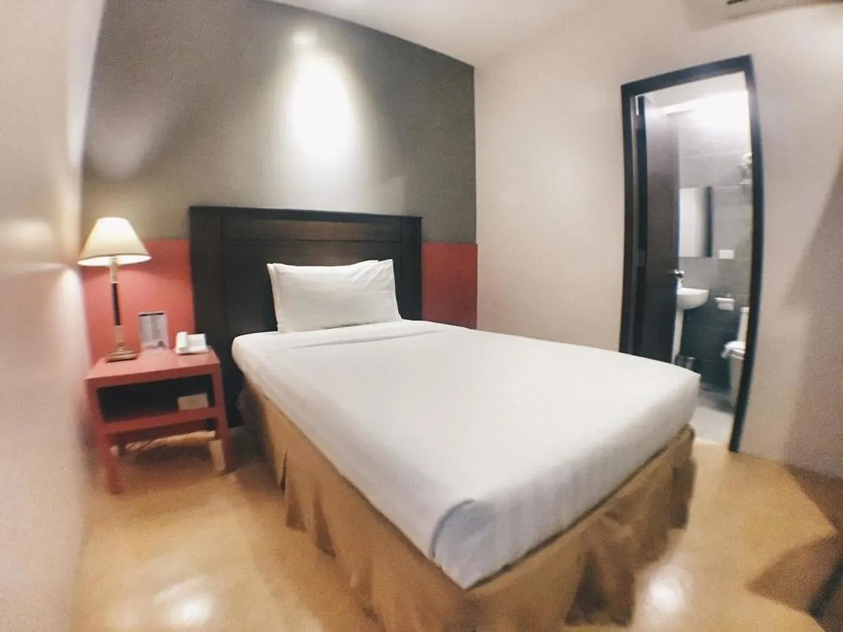 Palm Star Suites Subic 2*,  Philippines
