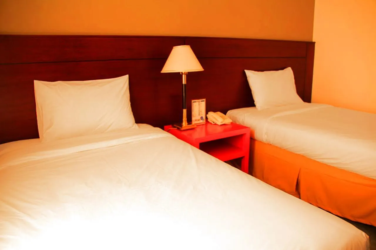 Palm Star Suites Subic 2*,  Philippines