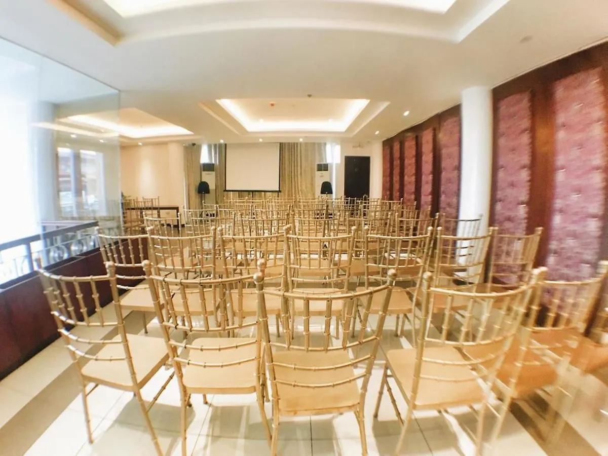Palm Star Suites Subic 2*,